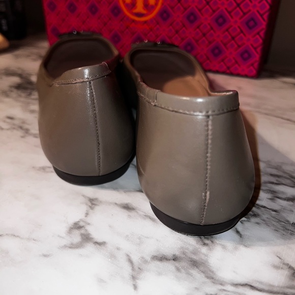 💐TORY BURCH FLATS 💐 - Picture 4 of 6
